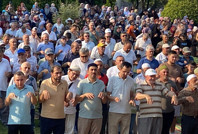 Seccadesini, şemsiyesini alan koştu: Orman yangınlarına karşı yağmur duası