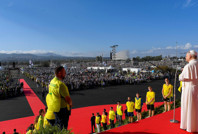 Papa Leo gençlerle bir araya geldi