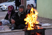 Balıkesir'de deprem sonrası vatandaşlar geceyi sokakta geçirdi