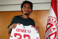 Antalyaspor'a Gambiyalı orta saha