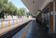 Tren seferleri iptal oldu, vatandaşlar kapıdan döndü