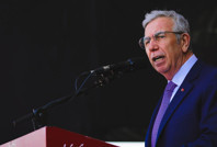 Mansur Yavaş sert çıktı, anketleri işaret etti: Görmüyor musunuz?