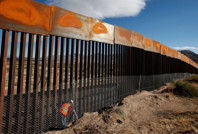 Kaçak göçmenlerin yeni kâbusu: Sınır duvarlarını siyaha boyayacaklar