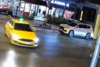 Taksiyi anne ve çocuklarının üzerine sürmüştü: O maganda yakalandı