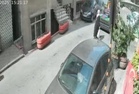 Domates sattığı kadınla tartıştı, kamyonetiyle çarpıp kaçtı