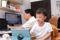 Ekran sürelerini 2 saate indirmeleri istendi, kasabalılar ayaklandı