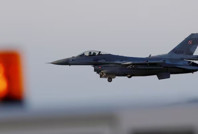 F-16 yere çakıldı, pilot öldü