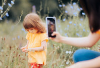 Çocuğunuzun fotoğrafını sosyal medyada paylaşıyorsanız dikkat: Geleceği kâbusa dönüşebilir