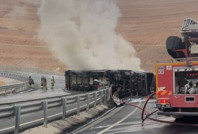 Şırnak'ta feci kaza! Devrilen TIR alev aldı, şoför hayatını kaybetti