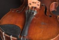 Einstein'ın Nazilerden sakladığı kemanı satışa çıktı