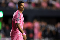 Luis Suarez'e tükürük cezası