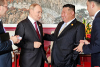 Oturduğu yerleri temizleten Kim paranoyak mı haklı mı?