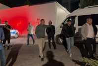 Ambulansı kilometrelerce kovalayıp, başhekimlik bahçesine bir minibüs adam çağırdılar