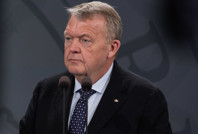 Kameralar önünde İsrailli bakanı fırçaladı