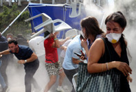 CHP'li vekil kırık kapıyı paylaştı: Bu hangi hukuk?