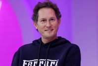 Ferrari'nin sahibi günde 8 saat bağımlılara bakacak