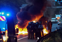 Fransa karıştı: "Her şeyi durdurun" eylemleri başladı