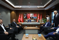 Özel ilk kez çalışma ofisine gitti, DEM Parti'yi ağırladı