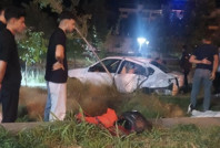 Kontrolden çıkan otomobil Millet Bahçesi'ne daldı: 5 yaralı