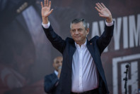 Özgür Özel: Önünüzde saygıyla eğiliyorum