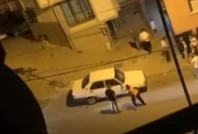 Başakşehir’de silahlı kavga: Kadın taşla otomobilin camını kırdı