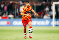 Efsane futbolcu maç sırasında hayatını kaybetti