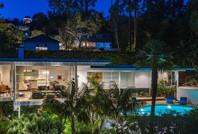 Brad Pitt'in soyulan evini ünlü oyuncu satın aldı