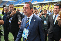 Ali Koç'a kongrede büyük tepki: Yüzüne karşı Sadettin Saran tezahüratları atıldı