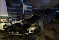 Kontrolden çıkan otomobil 3 araca çarptı: 4 kişi ağır yaralandı