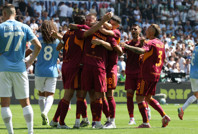 Roma derbisinde tek gollü zafer: İki kırmızı kart çıktı