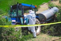 Traktörün üzerinde ölü bulundu, ekipler karnına bakınca dehşete düştü