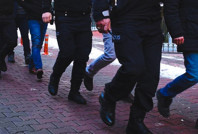 Yabancıların Türk vatandaşı olabilmesi için satıyorlardı: 106 kişi yakalandı