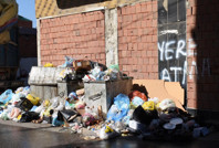 Karşıyaka'da çöp krizi sürüyor