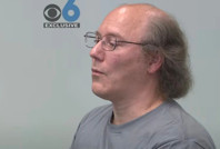 Anne babasını öldürdüğünü televizyonda itiraf etti