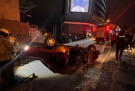 Çaldığı otomobille takla attı, kaçtı: Kağıthane’de film gibi kaza