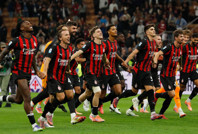 Milan, Napoli'yi 10 kişi devirdi: İtalya'nın yeni lideri oldu