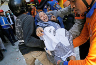 Çöken okul enkazında yaşamını yitiren öğrenci sayısı arttı