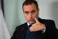 Fransa'da siyasi kriz büyürken yeni kabine kuruldu