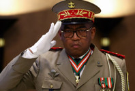 Z kuşağı hareketiyle sarsılan ülkede yeni başbakan ordu generali oldu