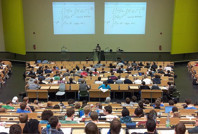 YÖK: 3 yılda diploma üniversitelileri ve velileri memnun etti