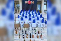 Şişe şişe sahte içki! 642 litre alkolle yakalandılar