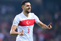 Al Ahli'den Merih Demiral kararı: İmzayı atıyor