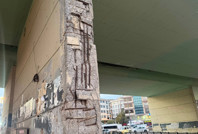 Esenyurt’ta betonları dökülen köprü tehlike saçıyor