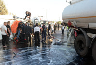 Akaryakıt tankerine çarpan kamyonun sürücüsü öldü