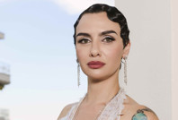 Birce Akalay’dan sürpriz hamle! Ünlü dostlarını tek tek sildi