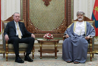 Erdoğan Umman'da: Sultan Heysem bin Tarık ile görüştü