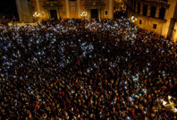 Kayıplarını unutmadılar, on binler sokağa döküldü