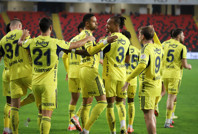 Fener nefes aldı: Taşlar yerine oturdu