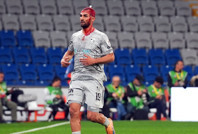 Serdar Dursun kanlar içinde oynadı