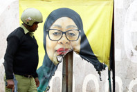 Muhalefet adaylarını yasaklamıştı, seçimi yüzde 98'le kazandı